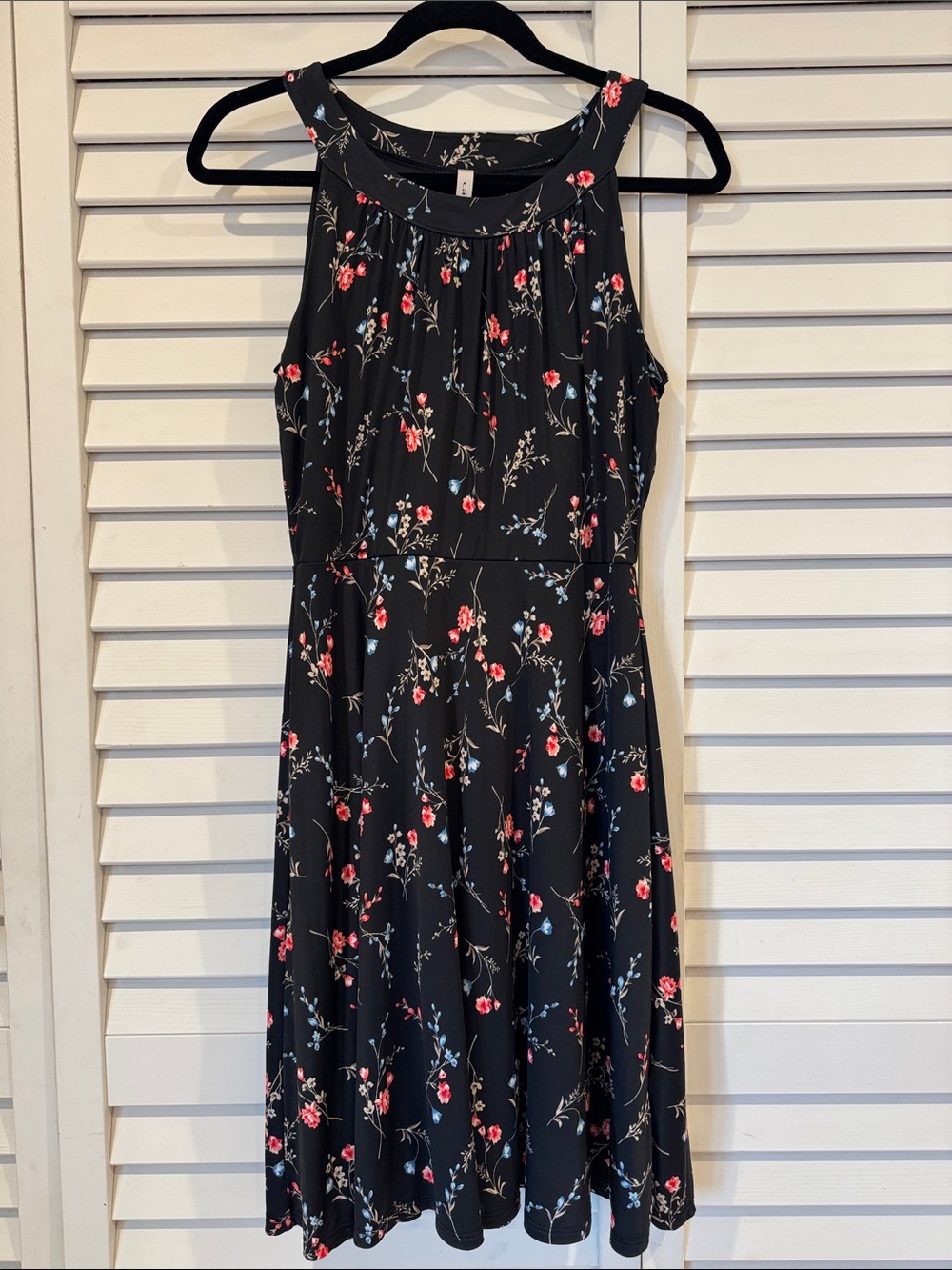 Gilli Black Floral Knit Sleeveless Dress